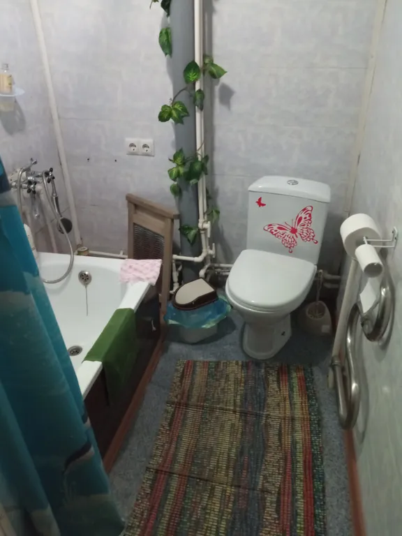 Курортная зона, центр, на берегу речки, в тихом месте, домик 1 этаж