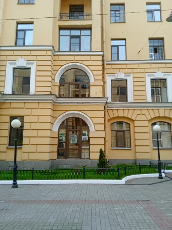 Квартира Уютная и просторная квартира в центре у Невы и парка — Санкт-Петербург