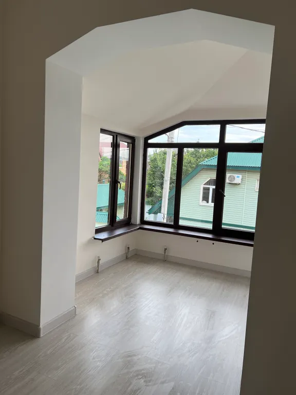 Уютный дом на море