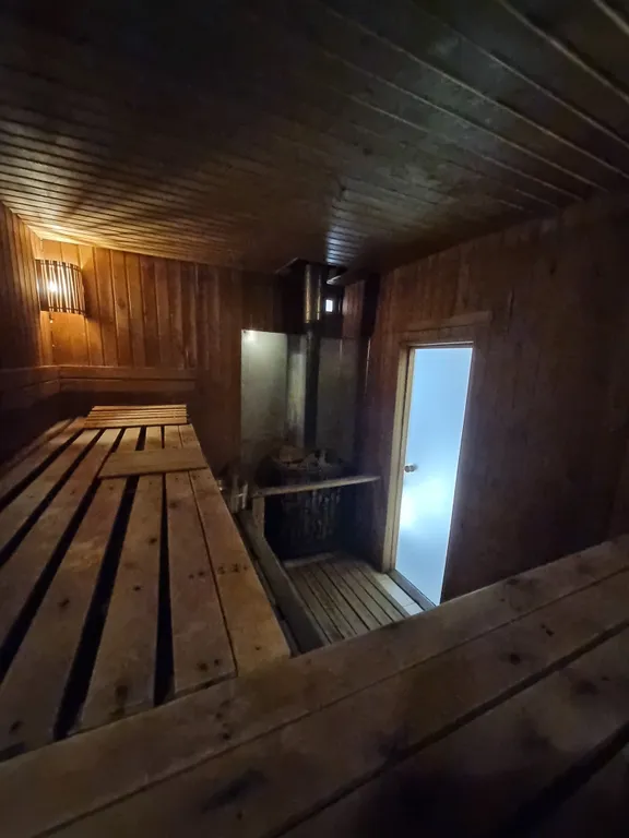 Дом-корабль с баней на Минском море