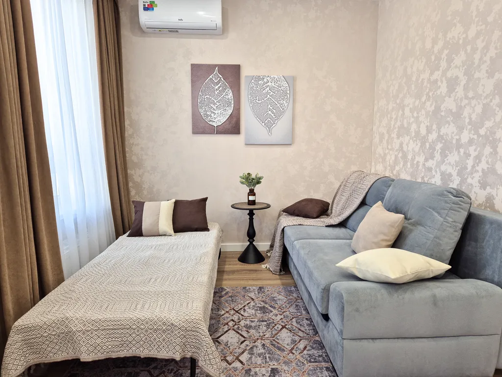 Потрясающая квартира с двумя балконами и видом на реку, лес и горы