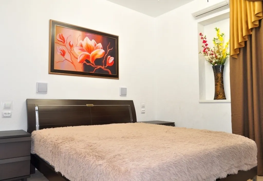 Современная четырехкомнатная квартира — аренда посуточно в Ростов-на-Дону