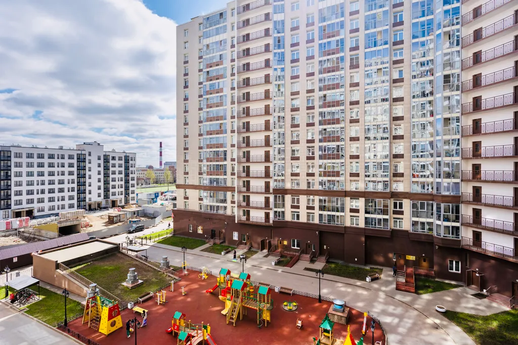 Центр, разводные мосты близко-Евро2 с парковкой, 2+2+1