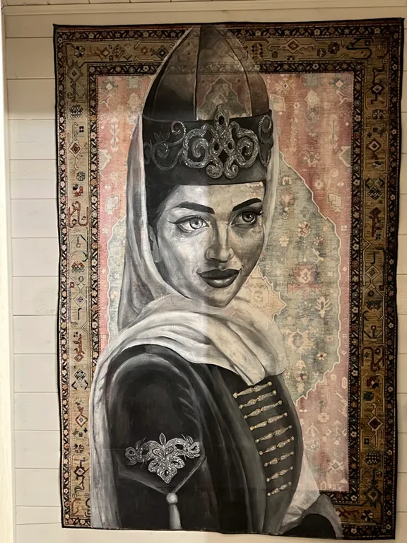 Дом в лесу с видом на горы