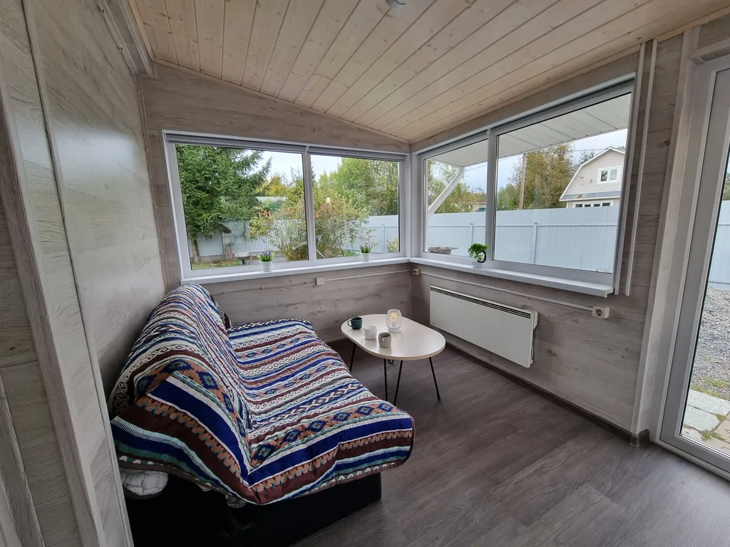 Коттедж Уютный загородный дом с большой гостиной — Стеклянный