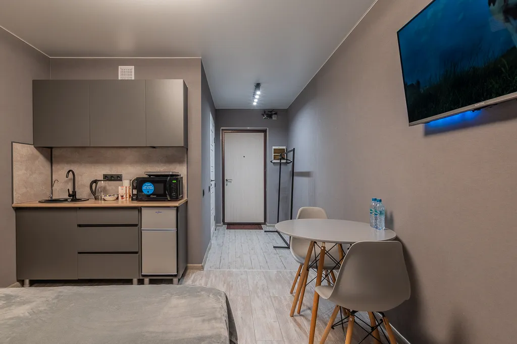 Студия с дизайнерским ремонтом