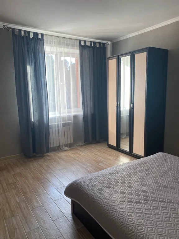 Квартира с балконом с видом на лес