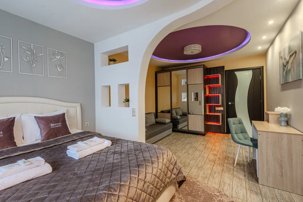 В тихом районе с удобной кроватью, гостиничный сервис, бесконтактно