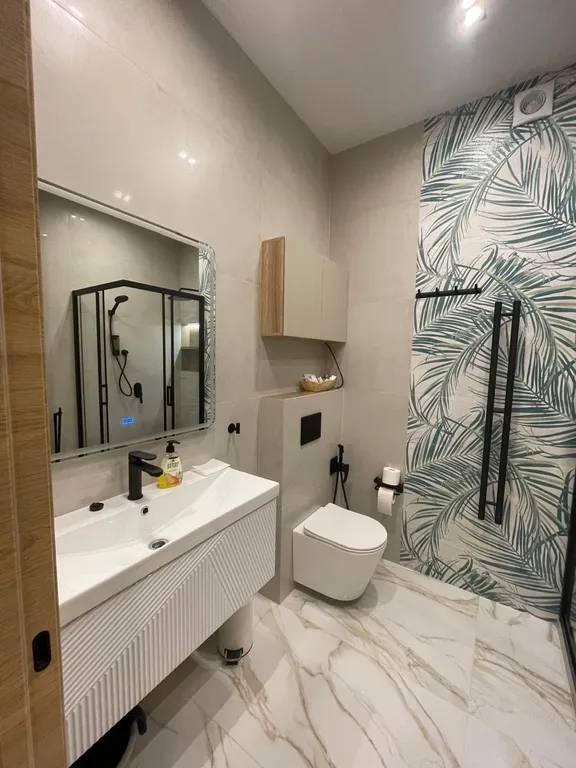 Просторная новая квартира с дизайнерским ремонтом и восхитительным пан