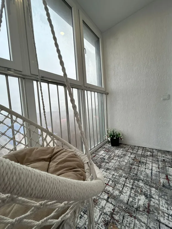 Квартира с видом на лес в центре города