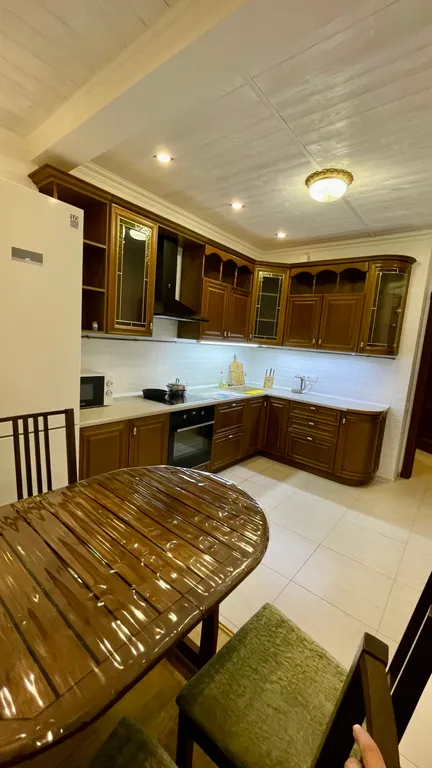 Квартира Уютная квартира в самом центре города, с видом на парк вокруг света — Омск