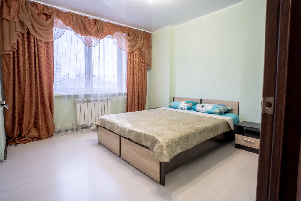 Апартаменты большие на главном проспекте