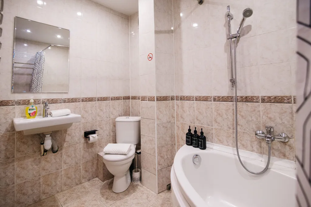 Двухкомнатная квартира рядом с площадью Ленина