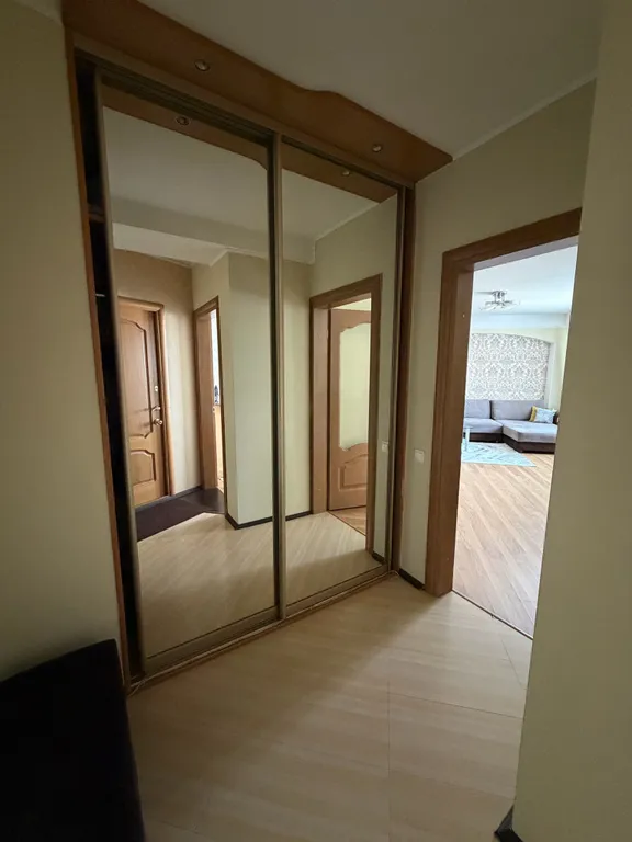 Двухкомнатная квартира с шикарным видом возле резиденции Президента