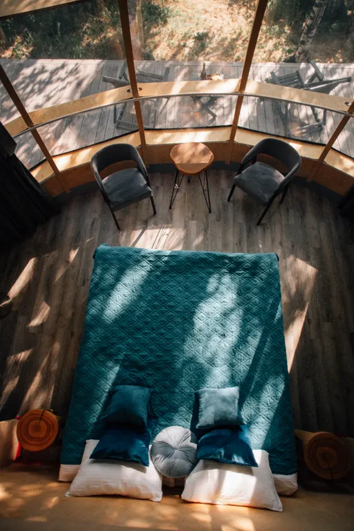 Сфера Orto с камином и видом на реку