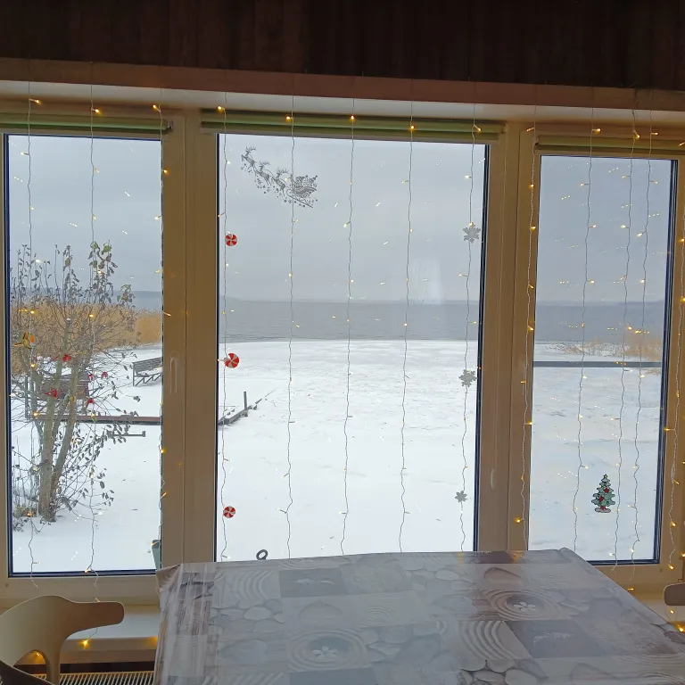 Домик сказка на берегу озера Селигер