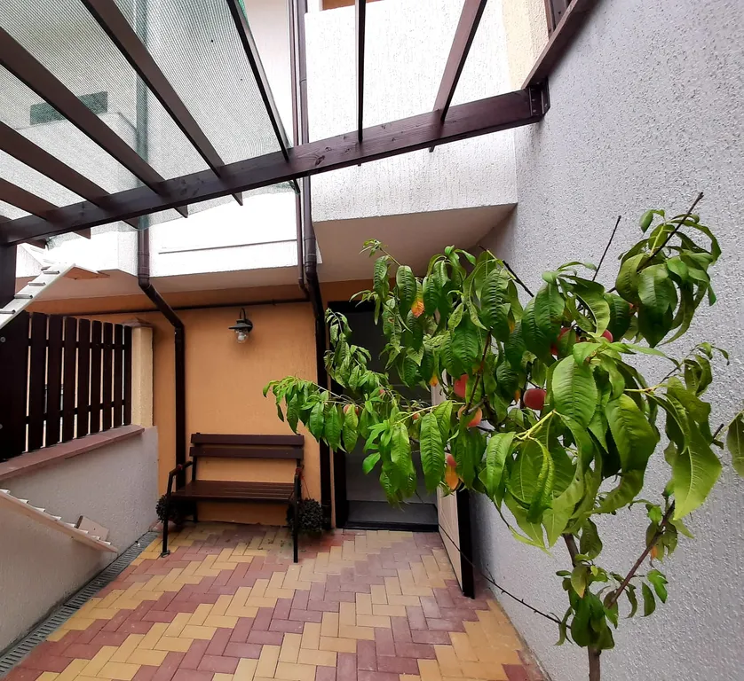 Квартира Уютная квартира у моря с отдельной спальней — Геленджик