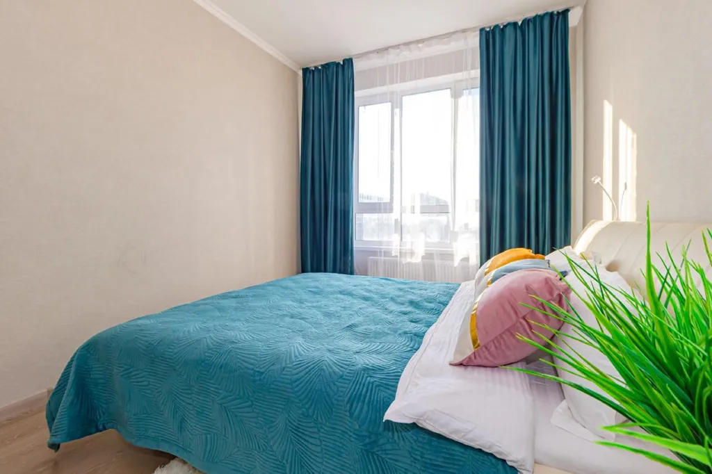 Уютная евро-трехкомнатная квартира в сердце столицы с видом на город