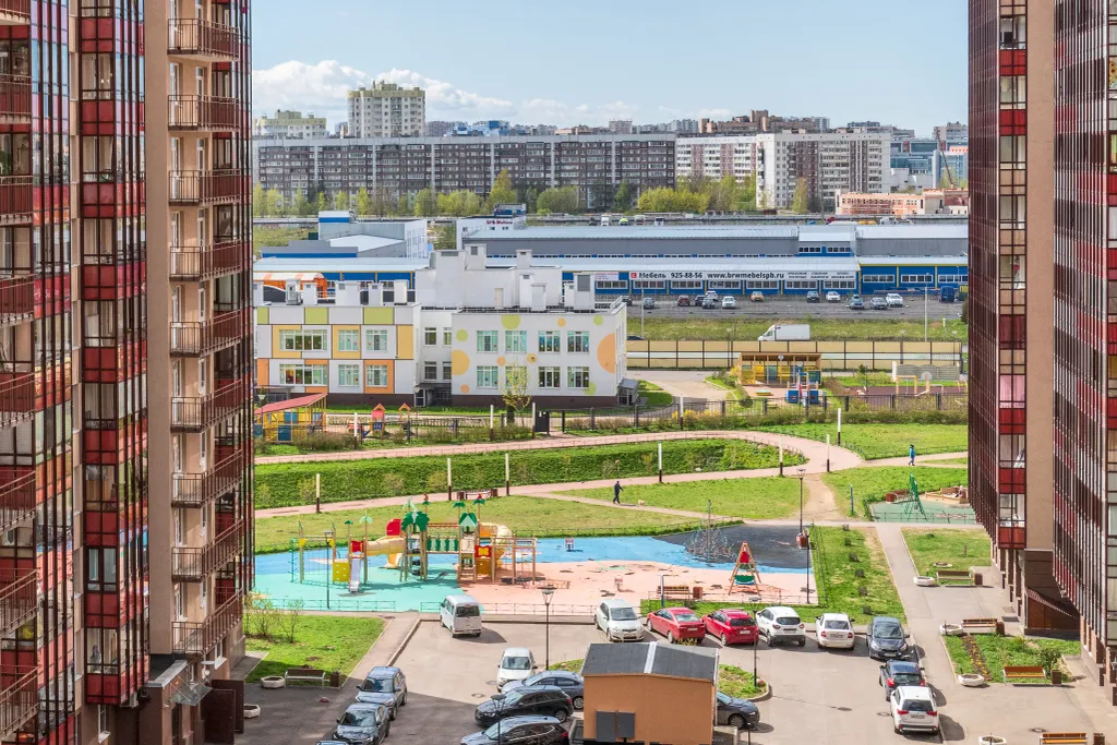 Дизайнерская студия с панорамным балконом в квартале Вена