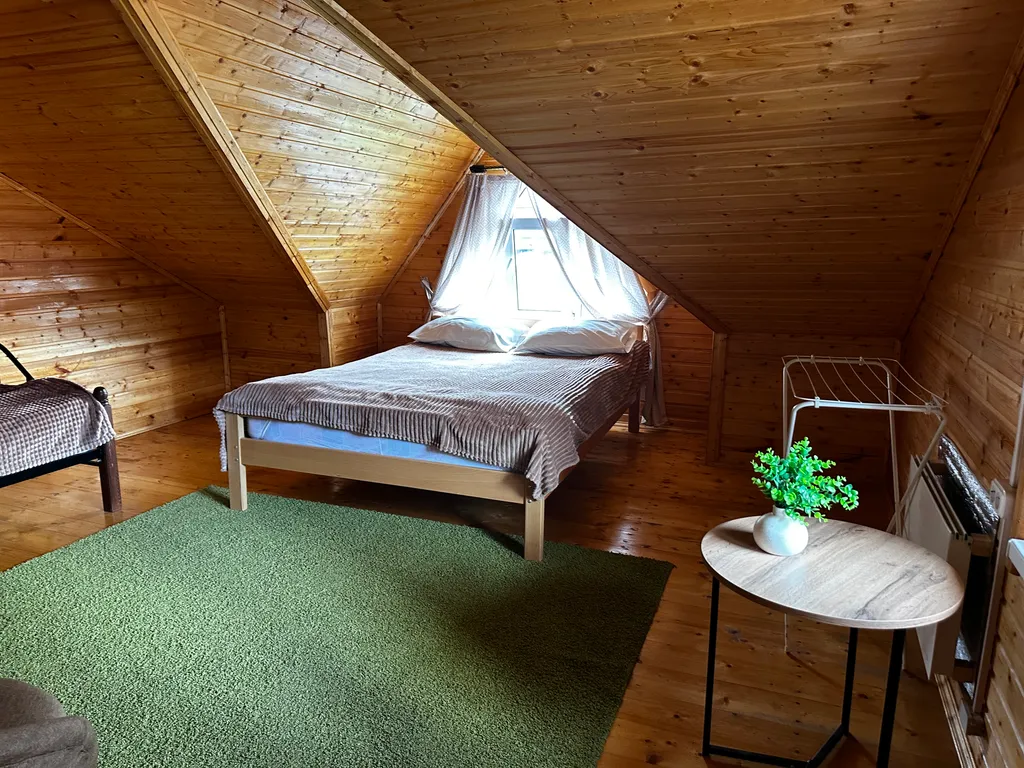 Уютный двухэтажный коттедж