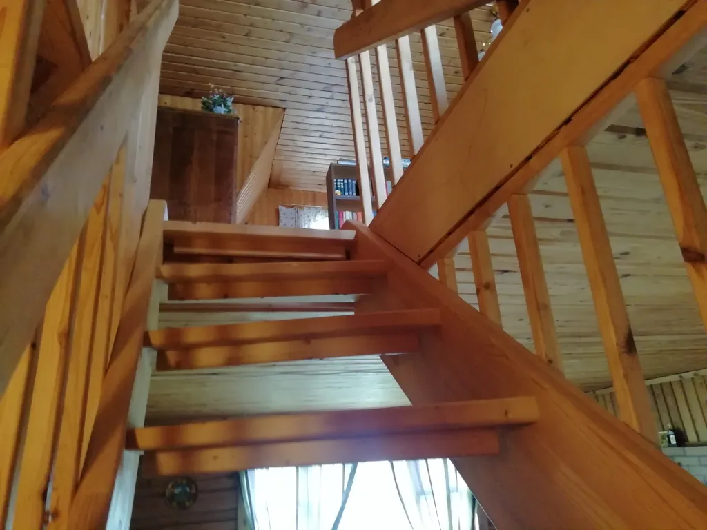 Просторный дом с баней в тихой деревушке у реки