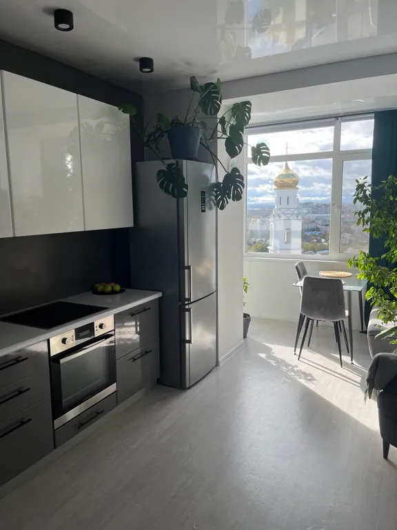 Дизайнерская квартира с прекрасным видом на Волгу и город