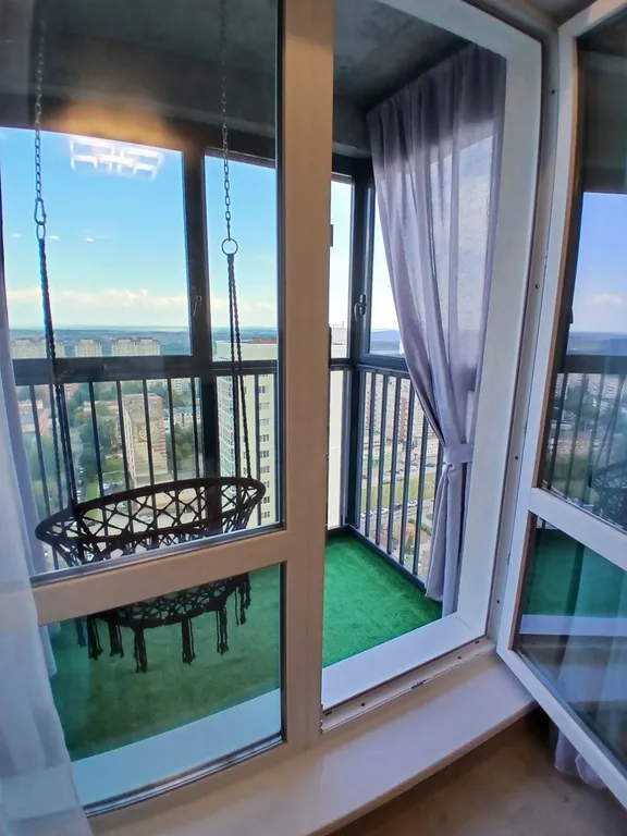 Уютная квартира с красивым видом из окна