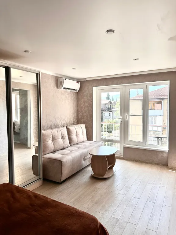 Квартира Однокомнатная квартира в 2 минутах от моря — Гагра