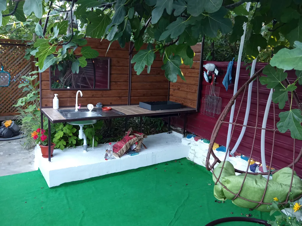 Дом с бассейном у моря