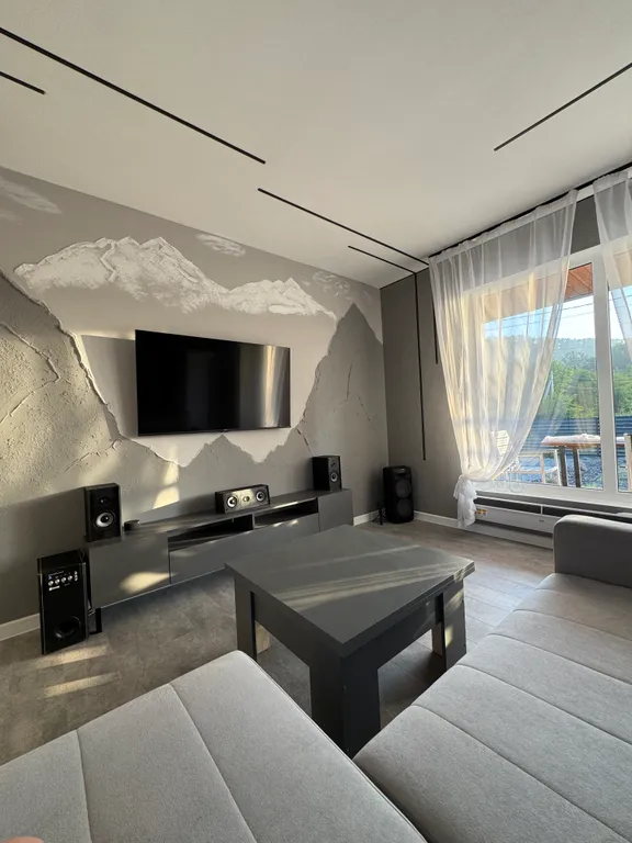 Дом с бассейном и баней