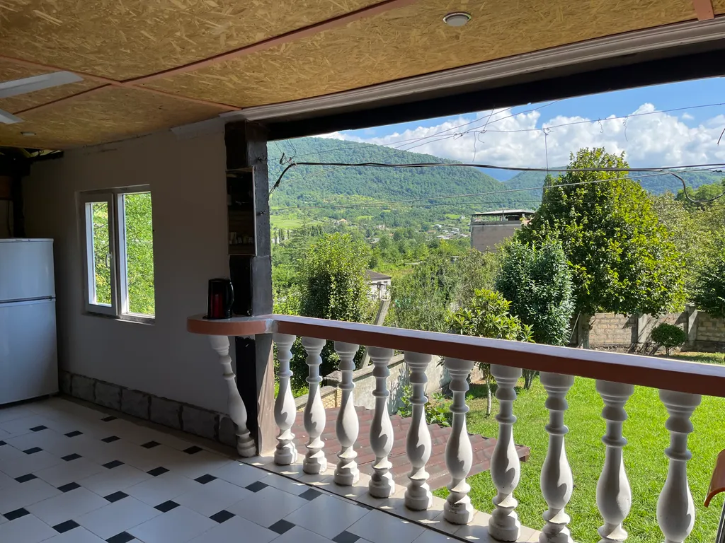 Коттедж Коттедж «Басиат» с видом на горы — Сухум