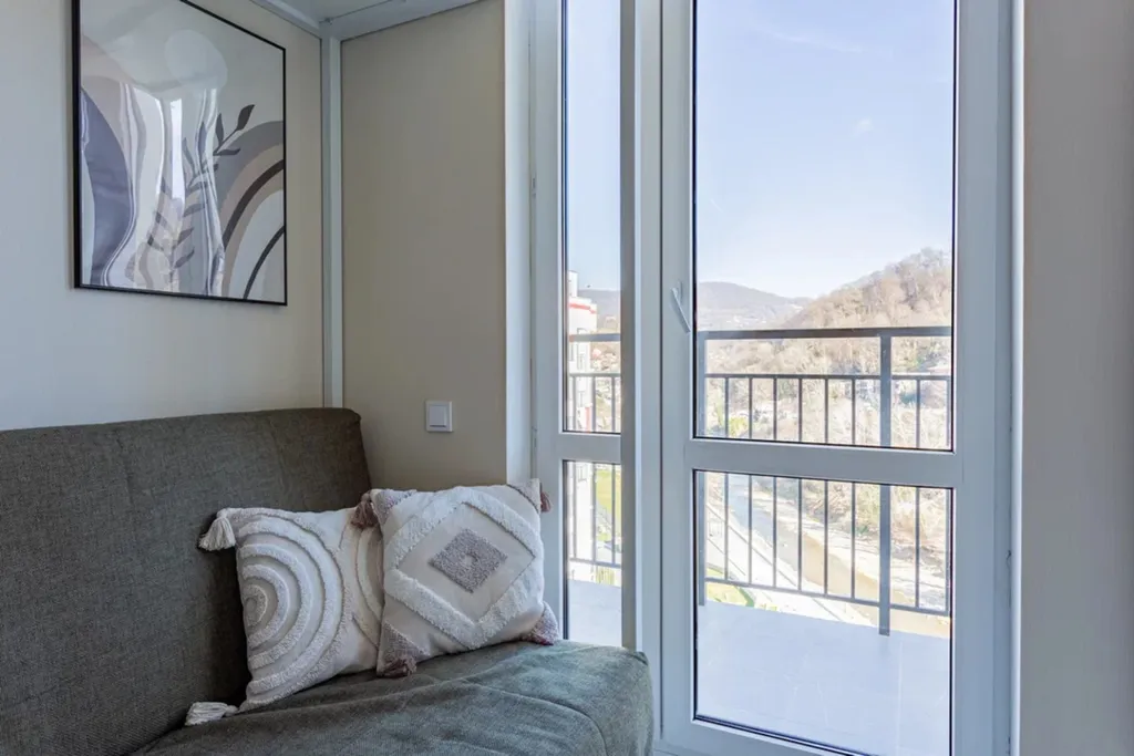 Двухкомнатная квартира с видом на море в ЖК Летний