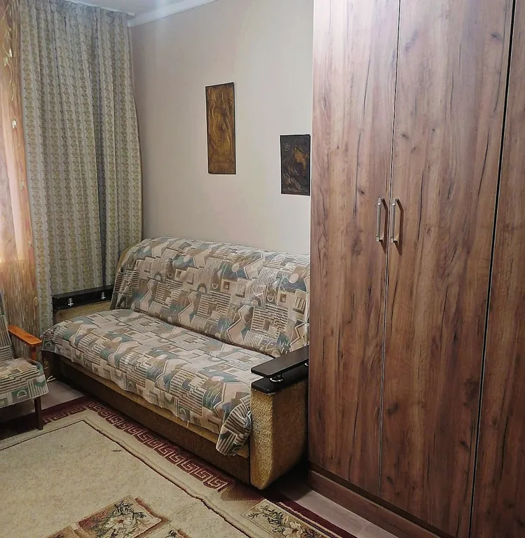 Дом у реки с видом на горы