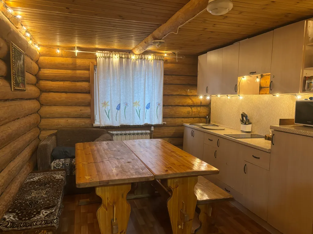 Коттедж Бревенчатый дом в центре с баней и мангалом — аренда посуточно в Нижний Новгород