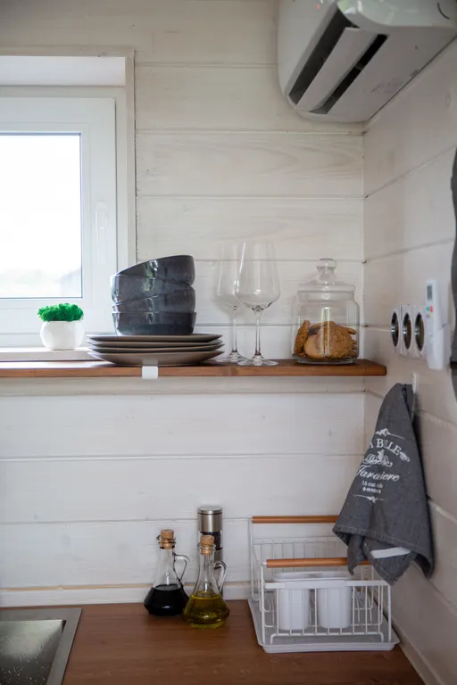 Уникальный треугольный дом в лесу Sky