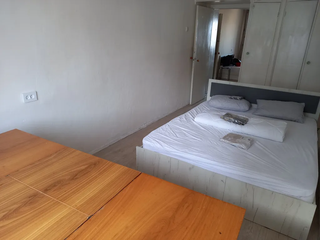 Двухкомнатная в центре, красивый вид на город и море