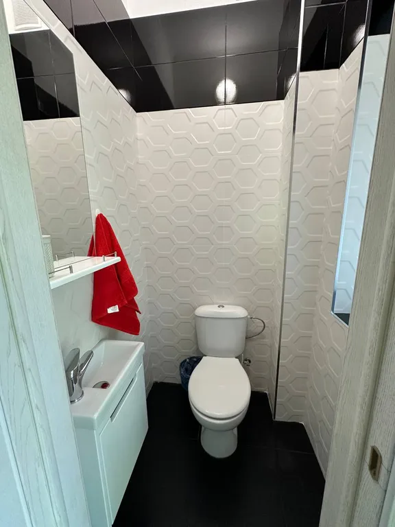 Уютный дом в березовой роще, на первой линии у моря