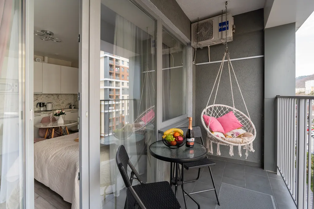 Студия у моря с бассейном на территории. Каравелла 112