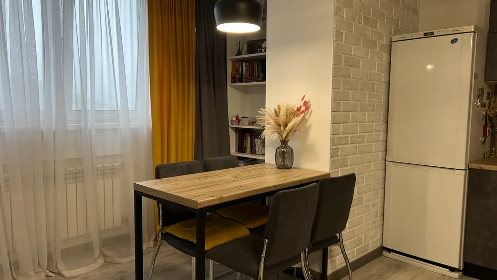 Квартира с 2 спальнями и парковочным местом недалеко от центра