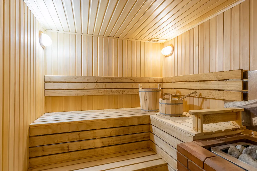 Большой коттедж на берегу Волги