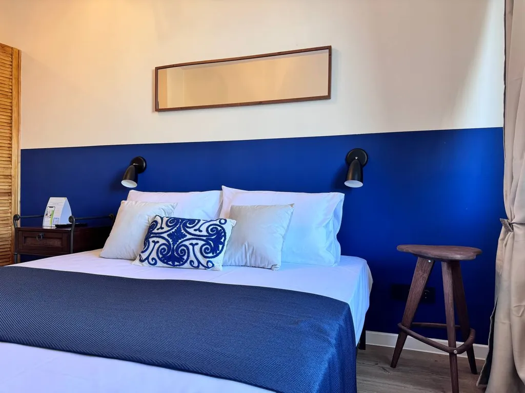 Апартамент в спальном районе с велосипедами