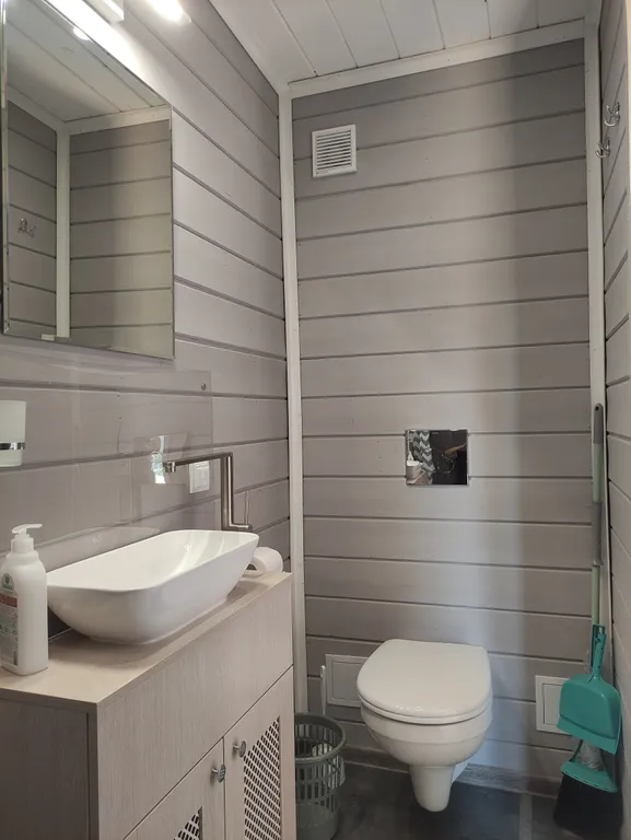 Коттедж Домик с панорамным остеклением, террасой и видом на озеро — Сортавала