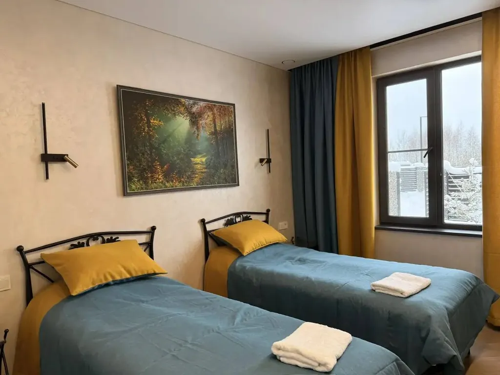 Премиальный дом с видом на лес и пруд в поселке года Ели estate