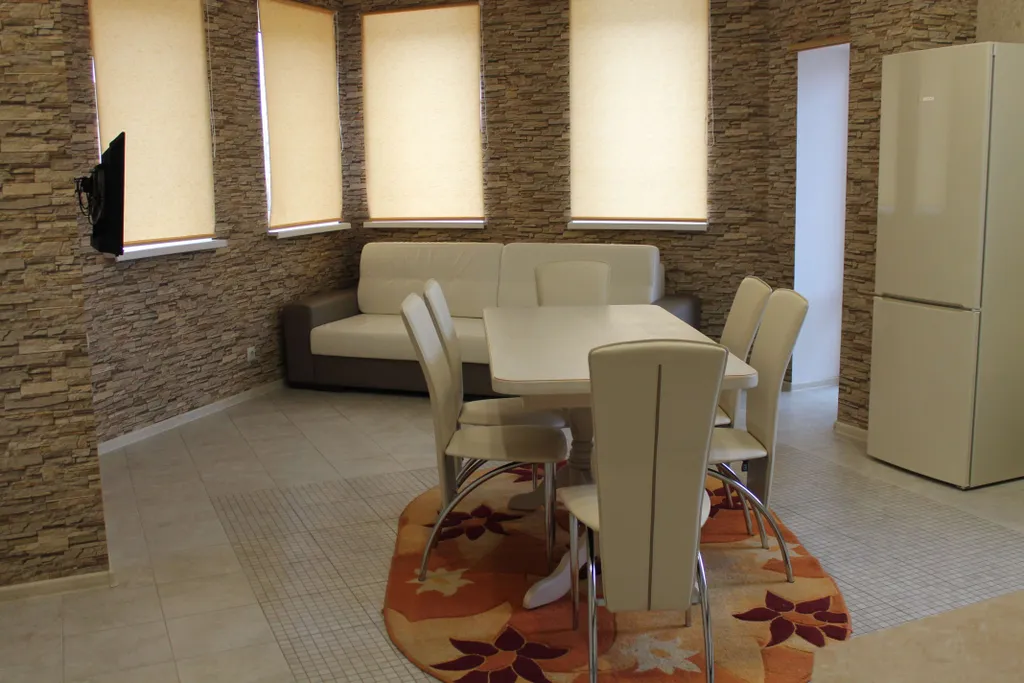 Четырехкомнатные апартаменты с балконом