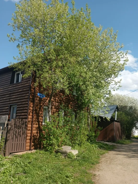 Большой 2х этажный  вместительный дом 270кв.м