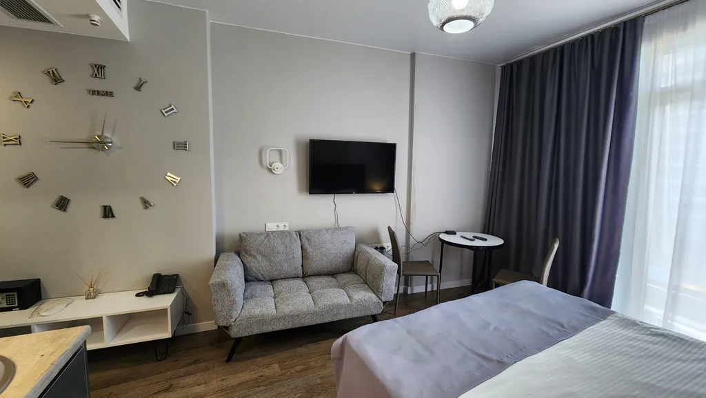 Апартамент с бассейном и видом на море