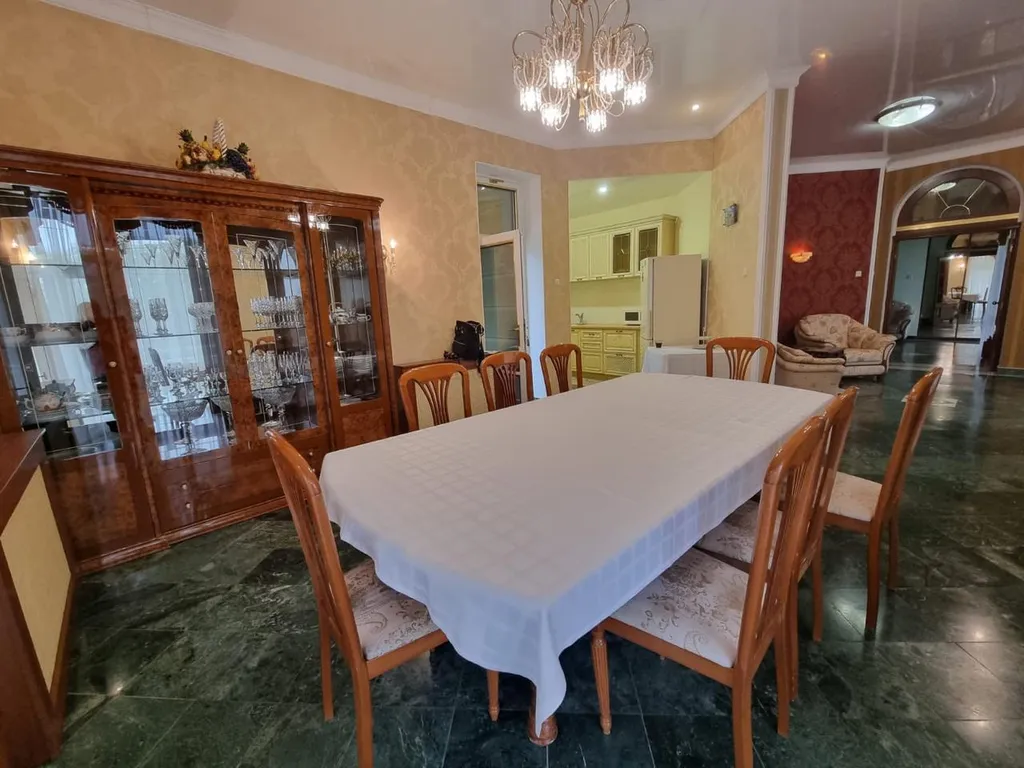 Вилла с бассейном и видом на море