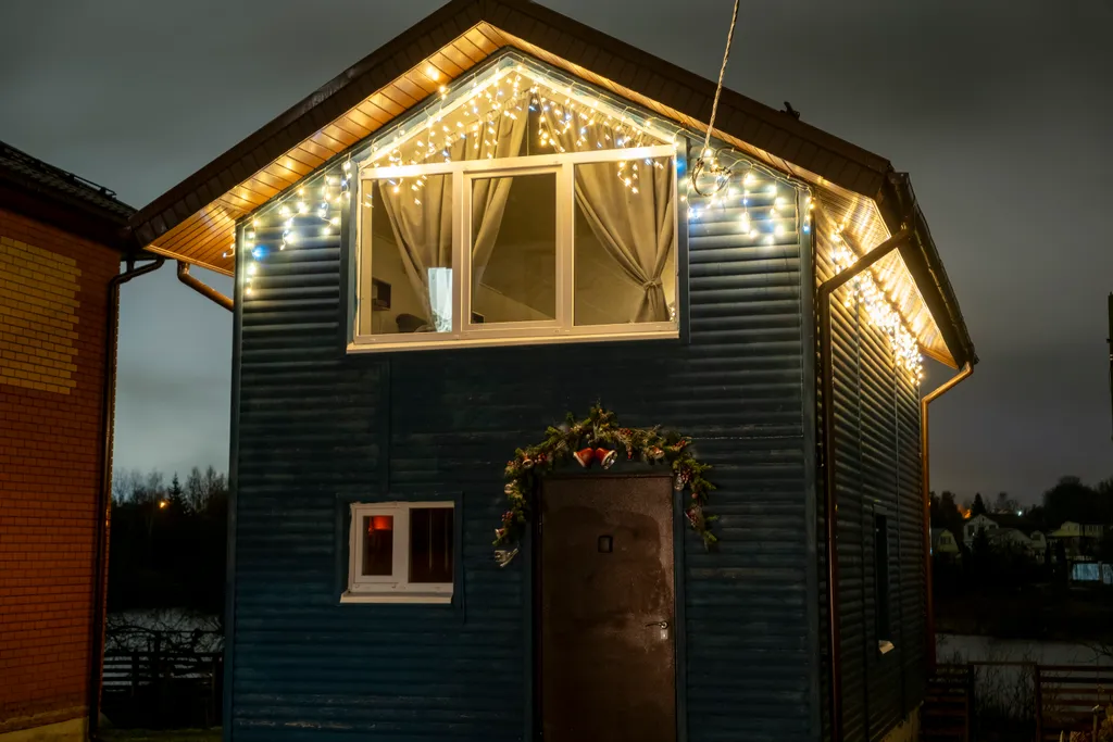 Дом в стиле лофт с своим озером на территории