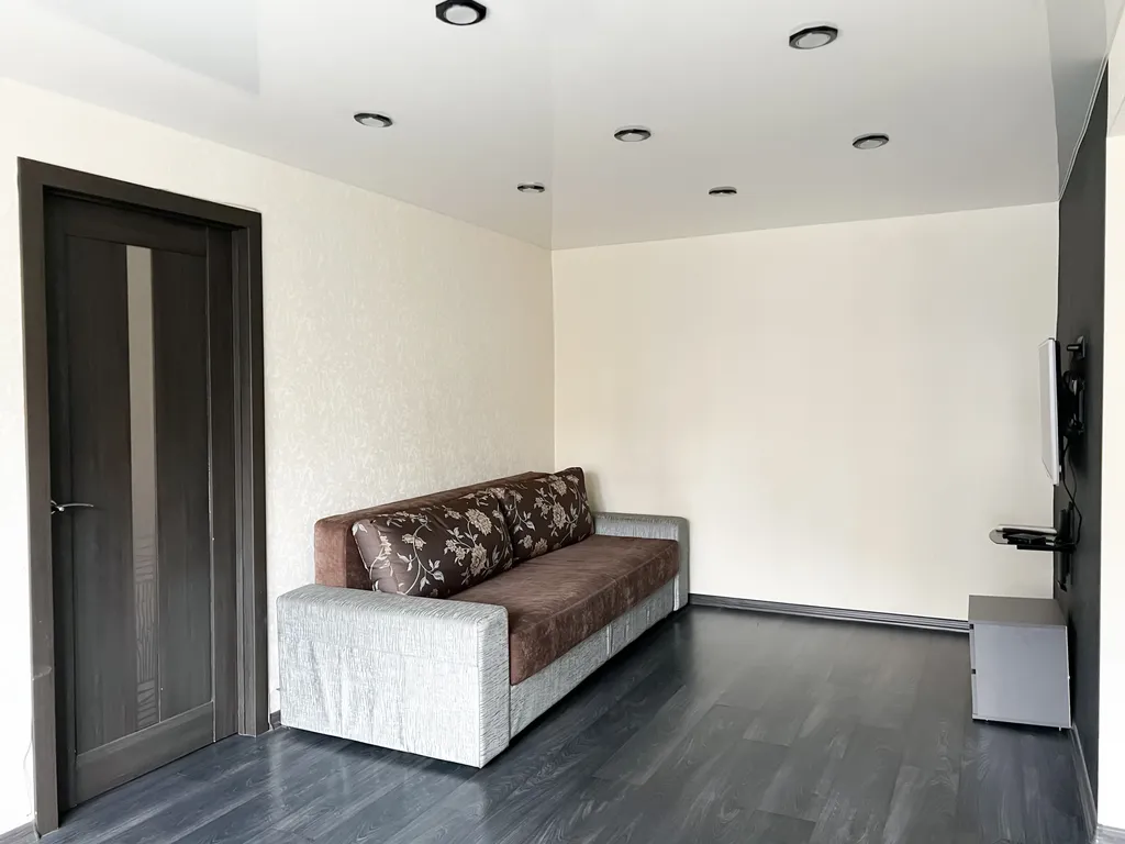 2‑комн. квартира в центре Мурманска на ул. Коминтерна, 17