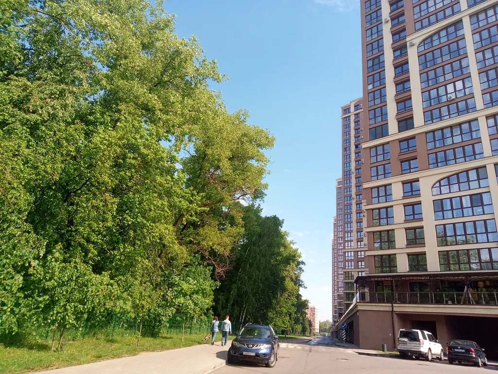 Квартира Квартира Видовая евродвушка в центре, у парка. Свое паркоместо у лифта, метро. — Минск